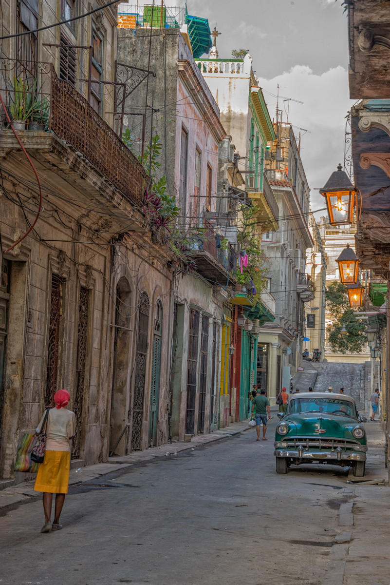 La Viejita : Cuba, Where Time Stands Still : ELIZABETH SANJUAN PHOTOGRAPHY
