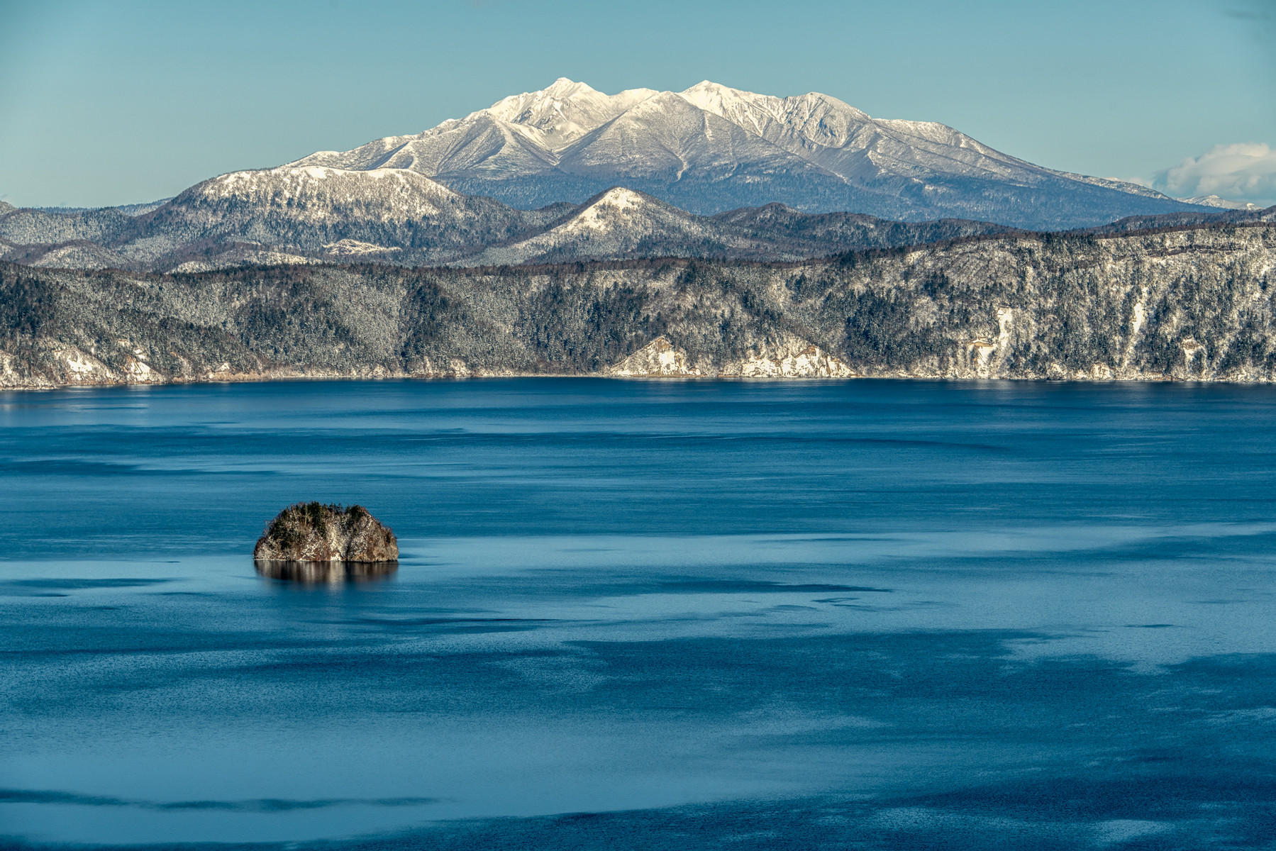 Blue Lake : Japan, Hokkaido, Snowbound : ELIZABETH SANJUAN PHOTOGRAPHY