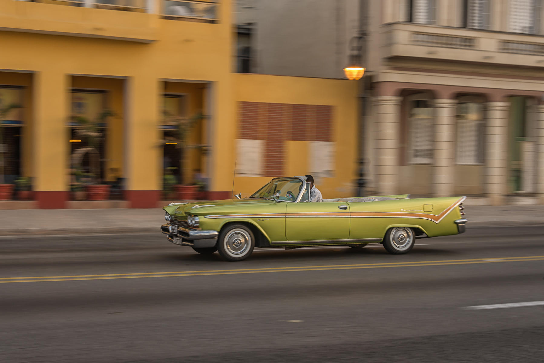 Ride : Cuba, Where Time Stands Still : ELIZABETH SANJUAN PHOTOGRAPHY