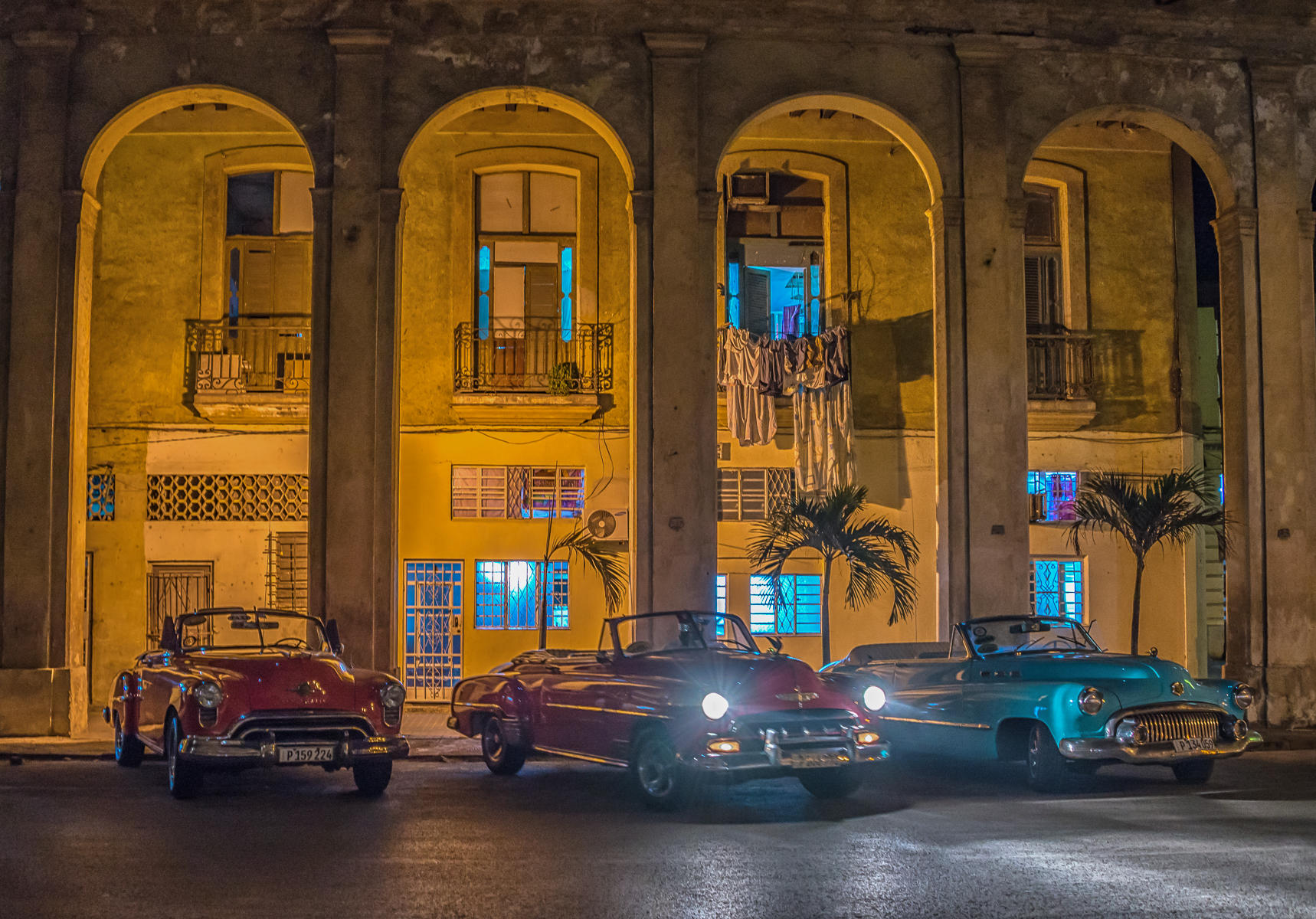 Trio at Night : Cuba, Where Time Stands Still : ELIZABETH SANJUAN PHOTOGRAPHY