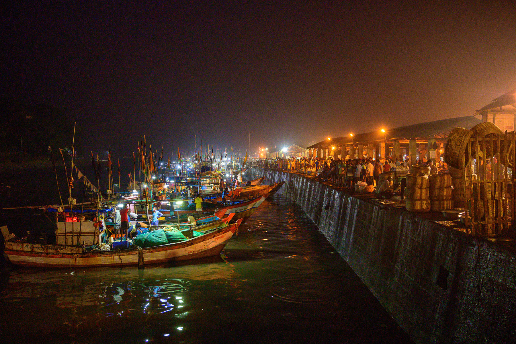 Port of Entry : India & Sri Lanka, Resounding Colors : ELIZABETH SANJUAN PHOTOGRAPHY