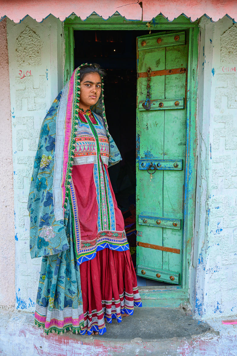 Keeping Tradition : India & Sri Lanka, Resounding Colors : ELIZABETH SANJUAN PHOTOGRAPHY