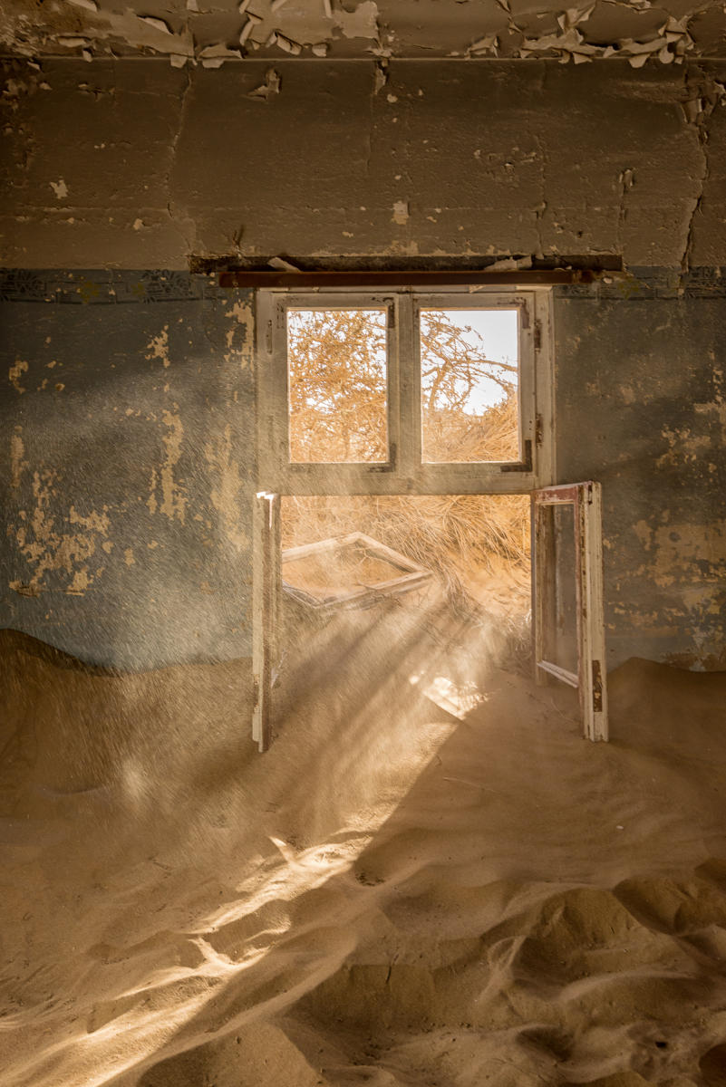 View, Window : Namibia, The Land of Dunes : ELIZABETH SANJUAN PHOTOGRAPHY