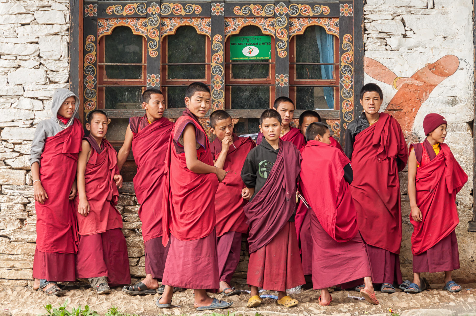 Monks in Training : Bhutan, The Land of Happiness : ELIZABETH SANJUAN PHOTOGRAPHY