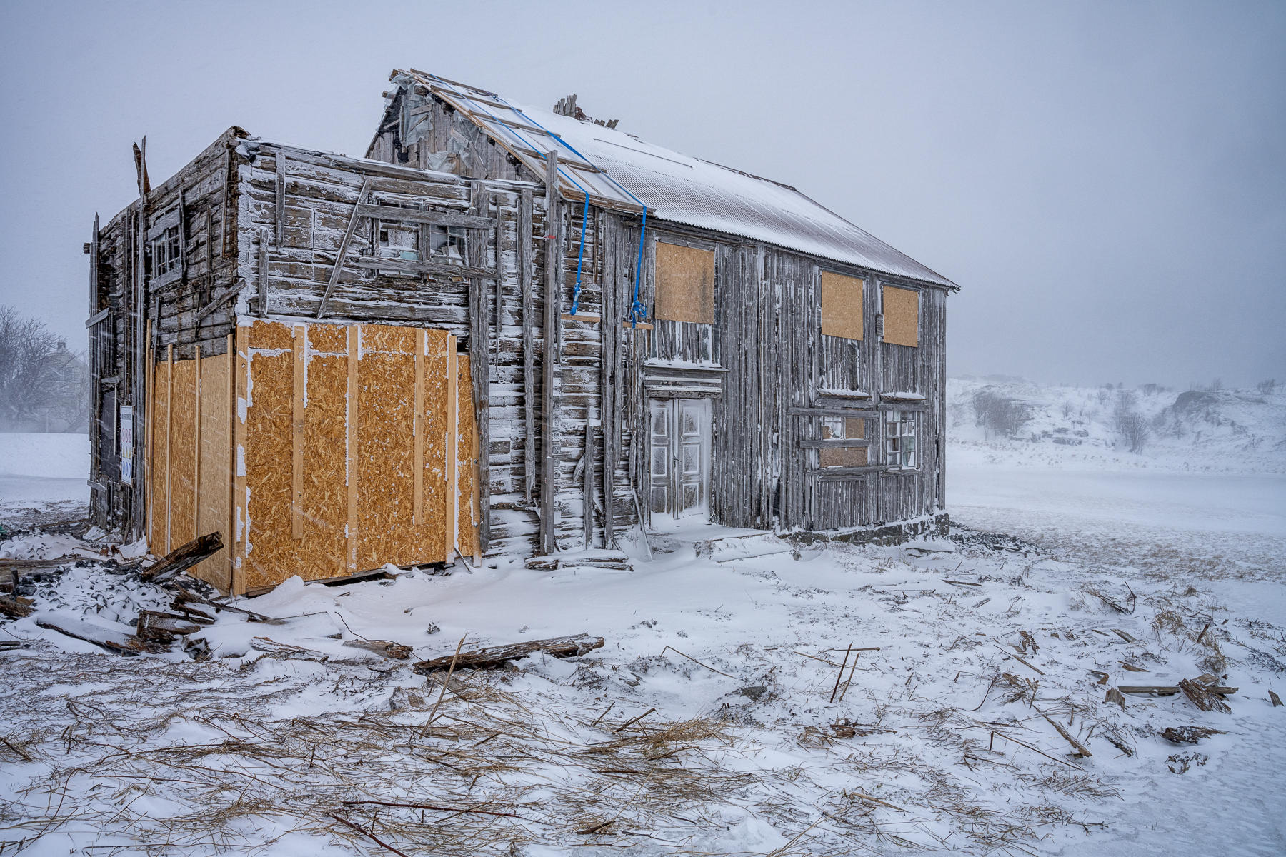 Abandoned : Norway, Lofoten, Land of Cod : ELIZABETH SANJUAN PHOTOGRAPHY