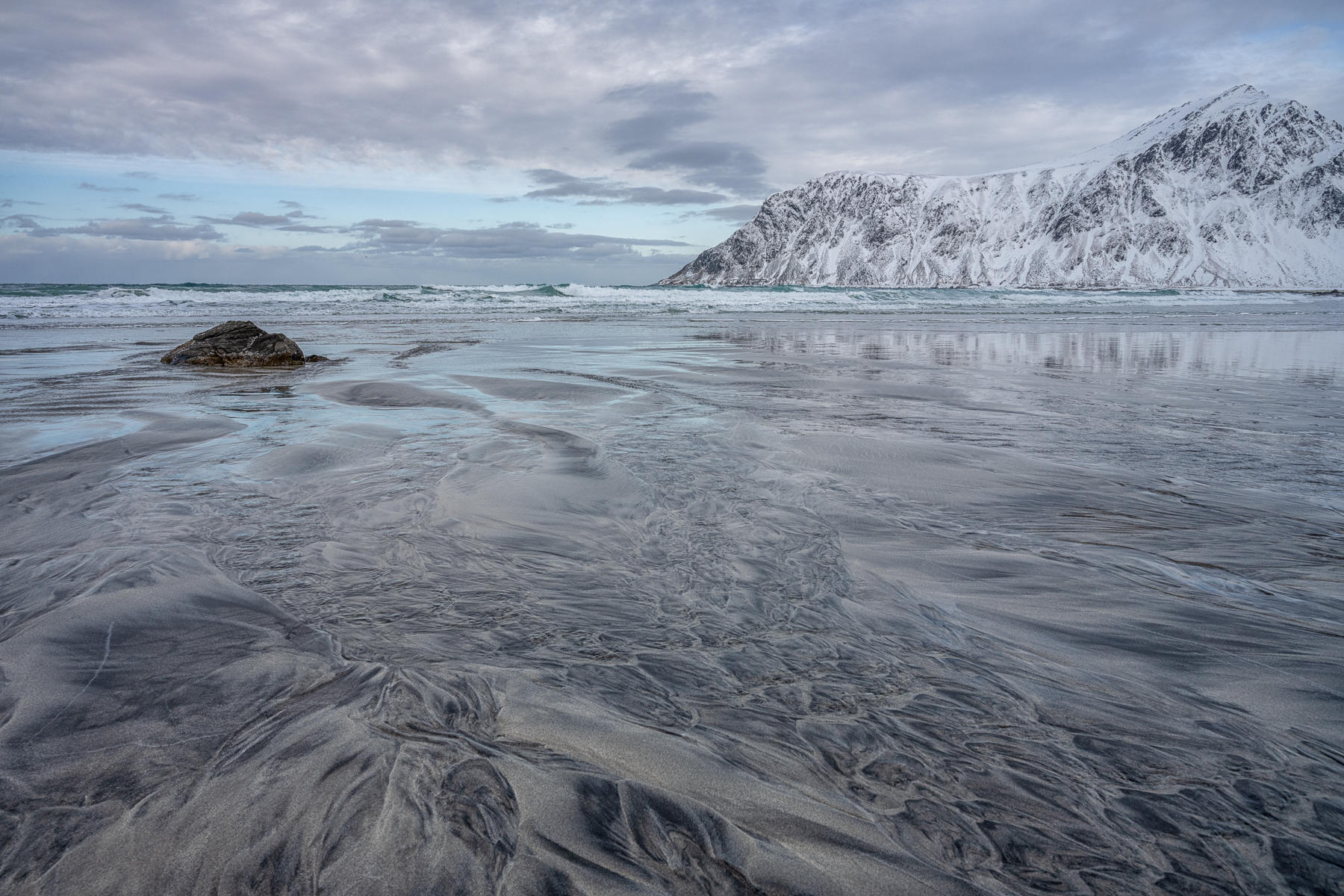 Tides : Norway, Lofoten, Land of Cod : ELIZABETH SANJUAN PHOTOGRAPHY